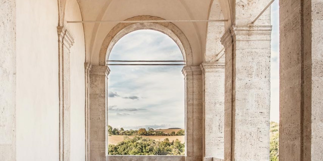 E005-06-the-loggia-from-inside